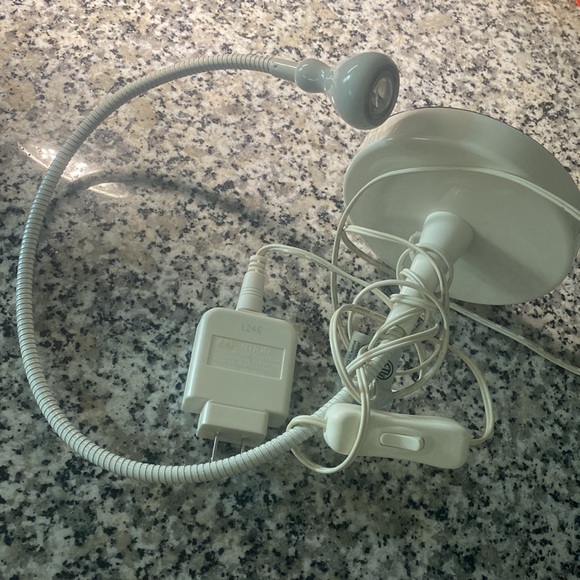 Reading lights - Picture 2 of 2